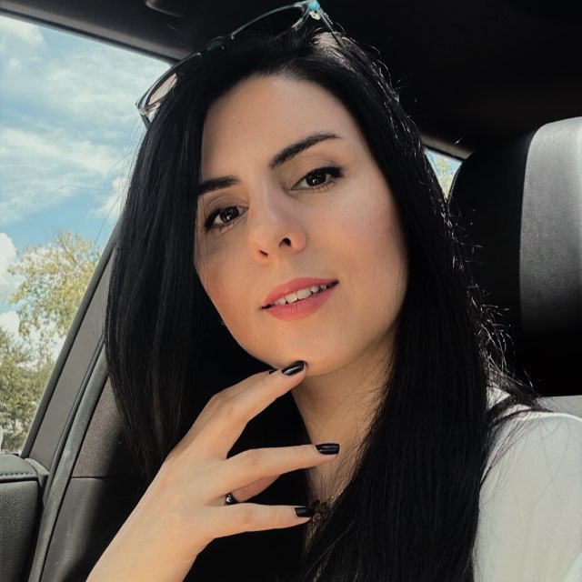 Elahe Sadeghi Portrait